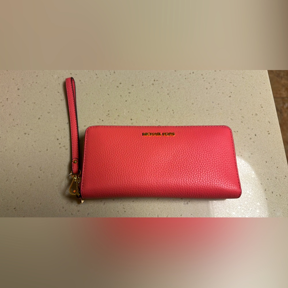 Brand new Michael Kors wallet